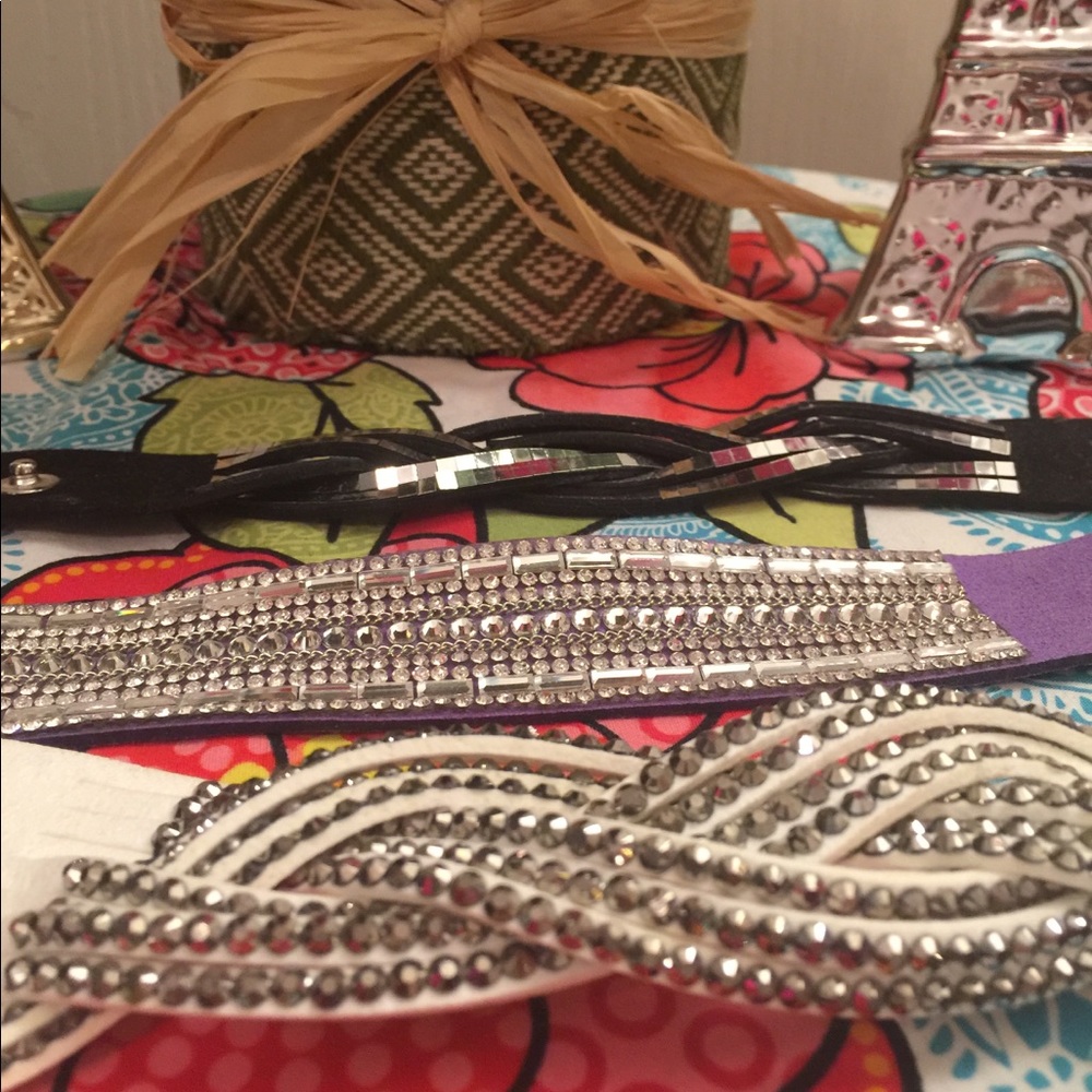 💜🖤 Lot of 3 wrap bracelets🖤💜🖤